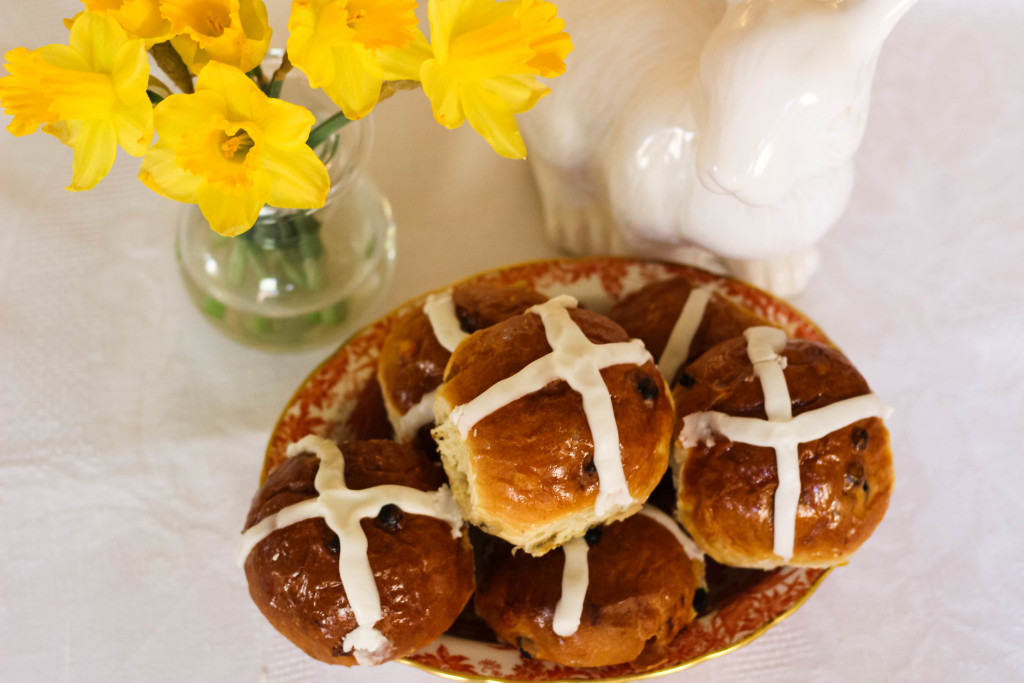 empire baking company, dallas bakery, dallas blogger, gourmet gift, hot cross buns