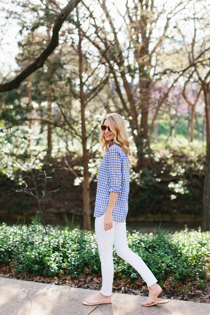 dallas blogger, j. crew, white skinny jeans, gingham shirt, preppy, tassel necklace