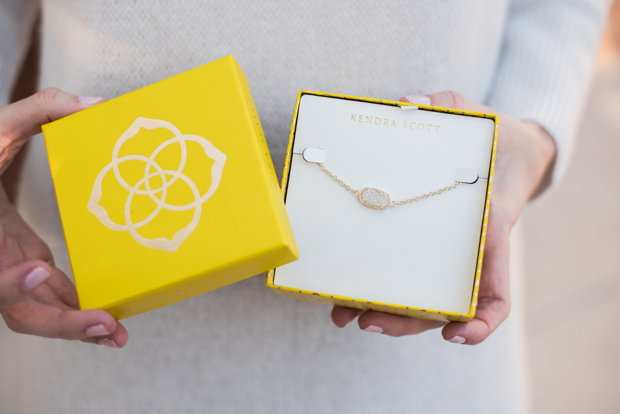 kendra scott jewelry gift