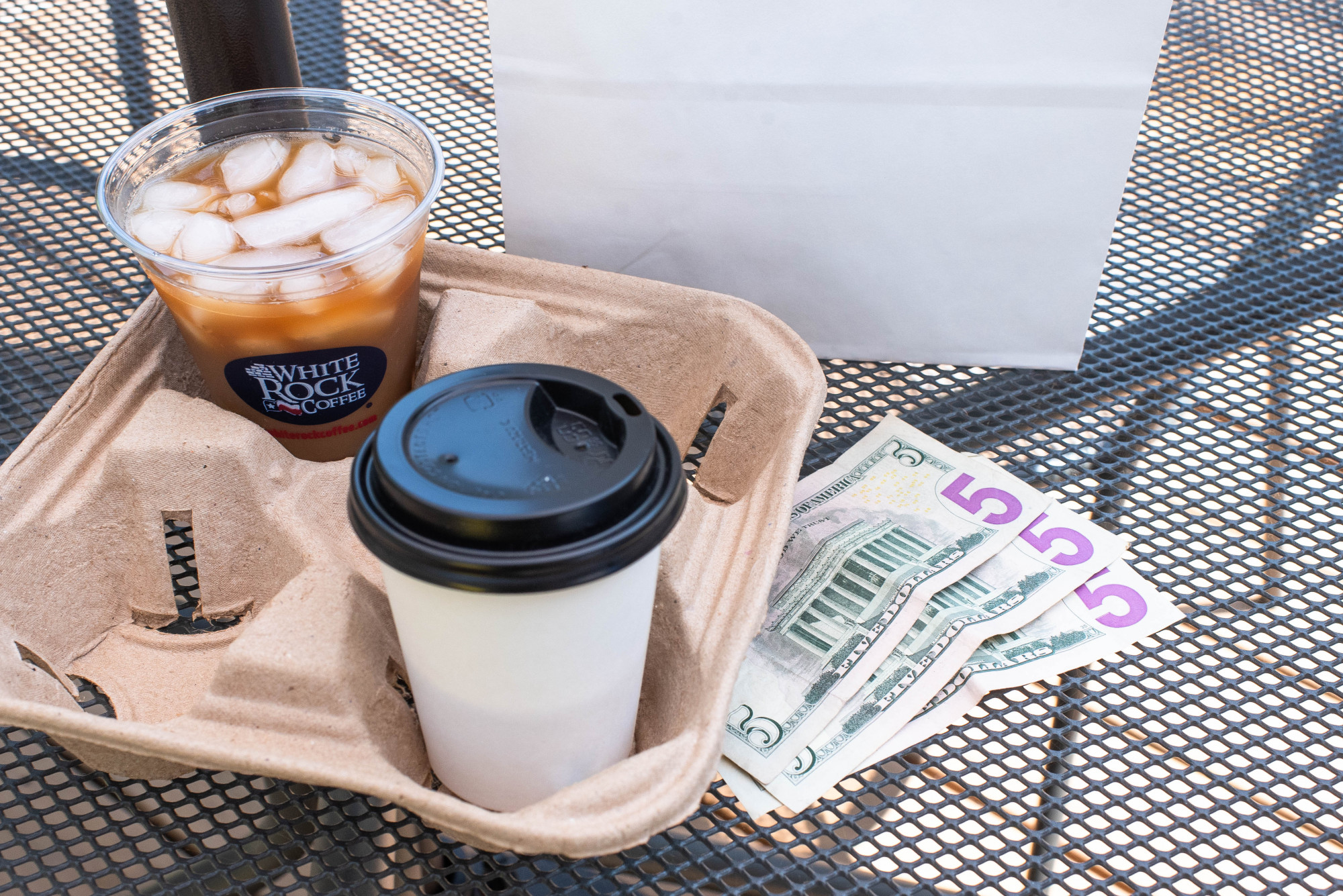 What to tip at a coffee shop